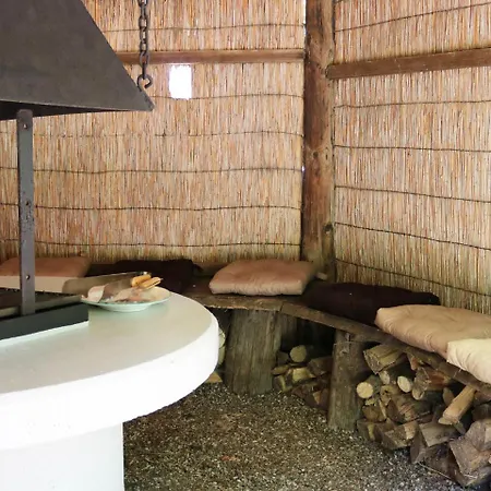 3 In Thatched With Outdoor Sauna, Large Garden, Playground Manhagen