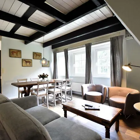 3 In Thatched With Outdoor Sauna, Large Garden, Playground
