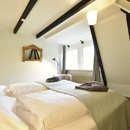 3 In Thatched With Outdoor Sauna, Large Garden, Playground * Manhagen